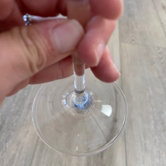 Kate Spade Bubbly Daisy Flute 1 Set - Picture 3 of 5